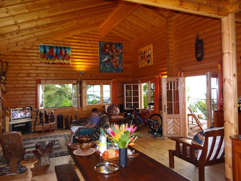 Le Chalet à la Fontaine Saint Leu Extérieur photo